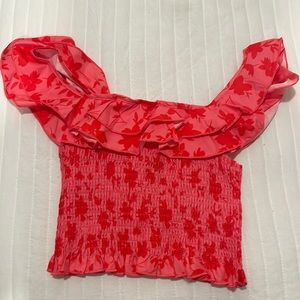 Pink flower top with ruffles never worn size xs